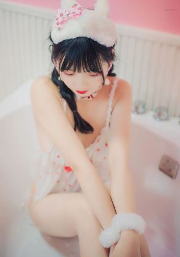 日日摸处处碰夜夜爽97_蓝光影视在线观看